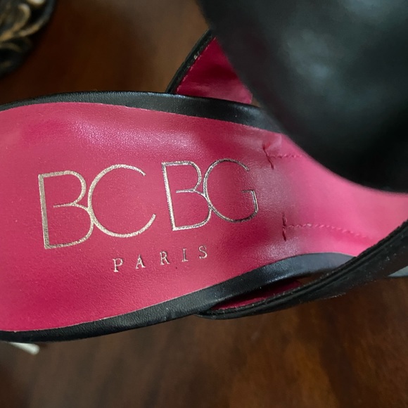 Women’s BCBG stilettos 👠 size 5 1/2 worn one time - Picture 2 of 5